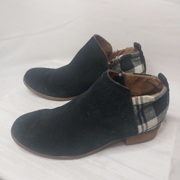 TOMS Deia Black Suede White Buffalo Plaid Ankle Bootie - Picture 2 of 2